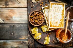 Assortment of different types of honey.